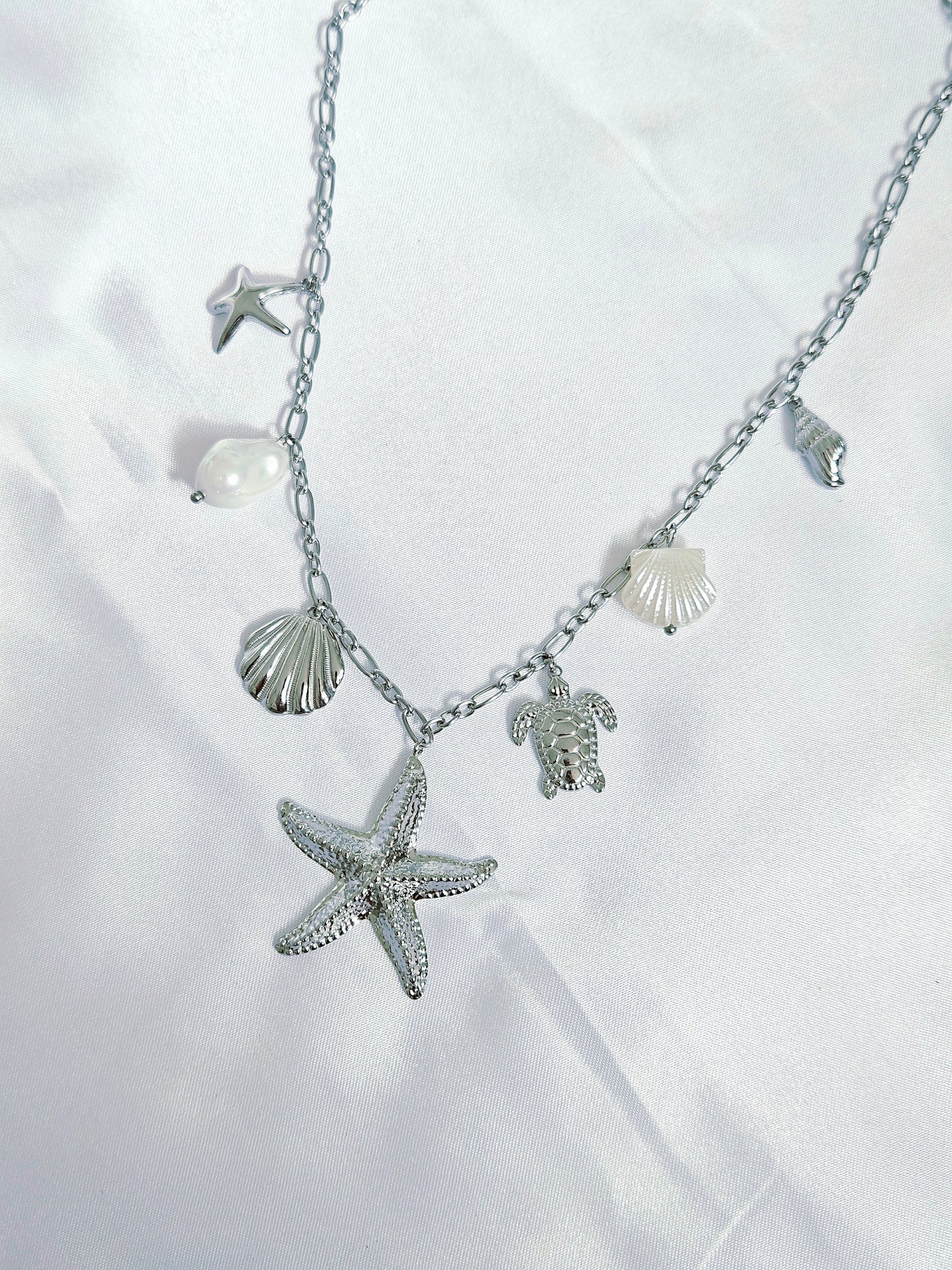 COLLIER KIM