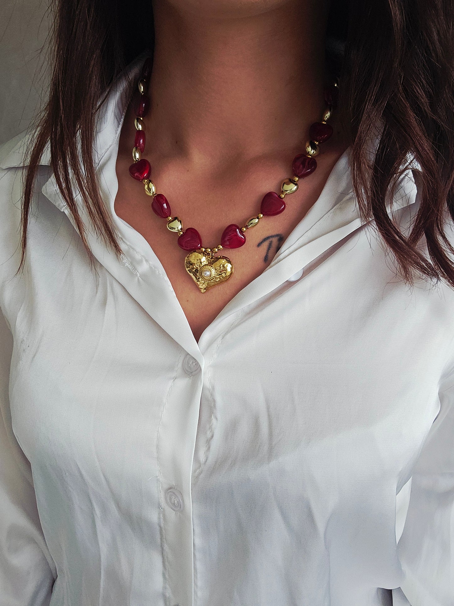 COLLIER AKITA