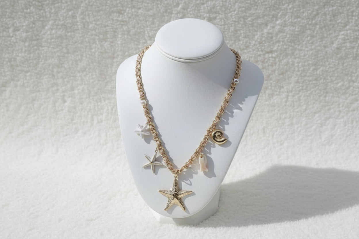 COLLIER EMY