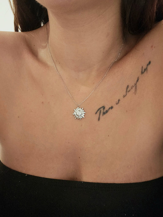 COLLIER SOLLY