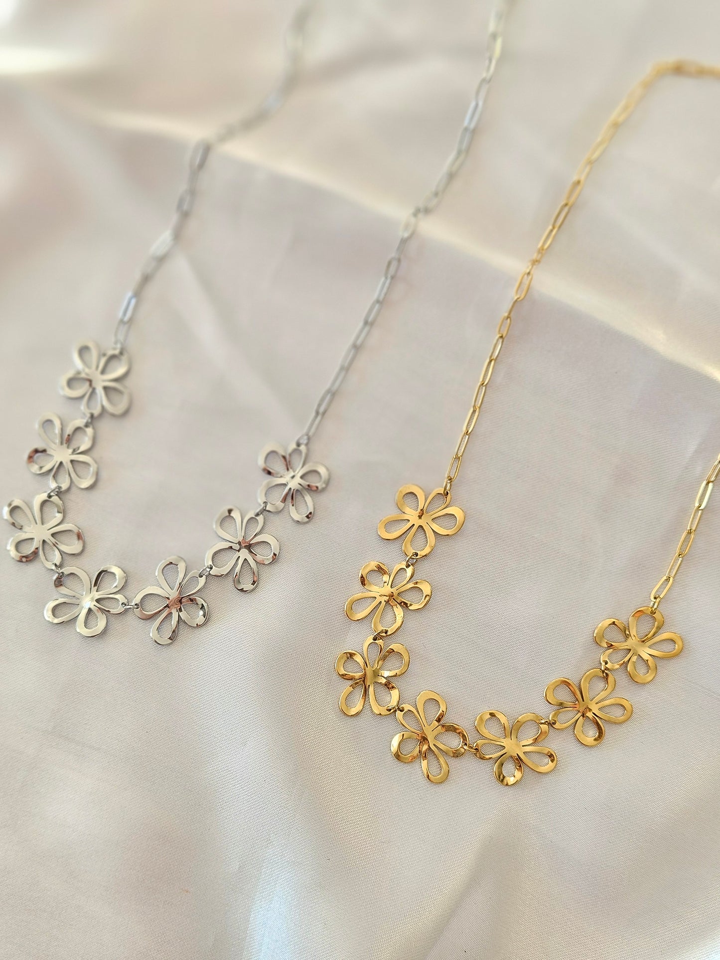 COLLIER FLAVIA