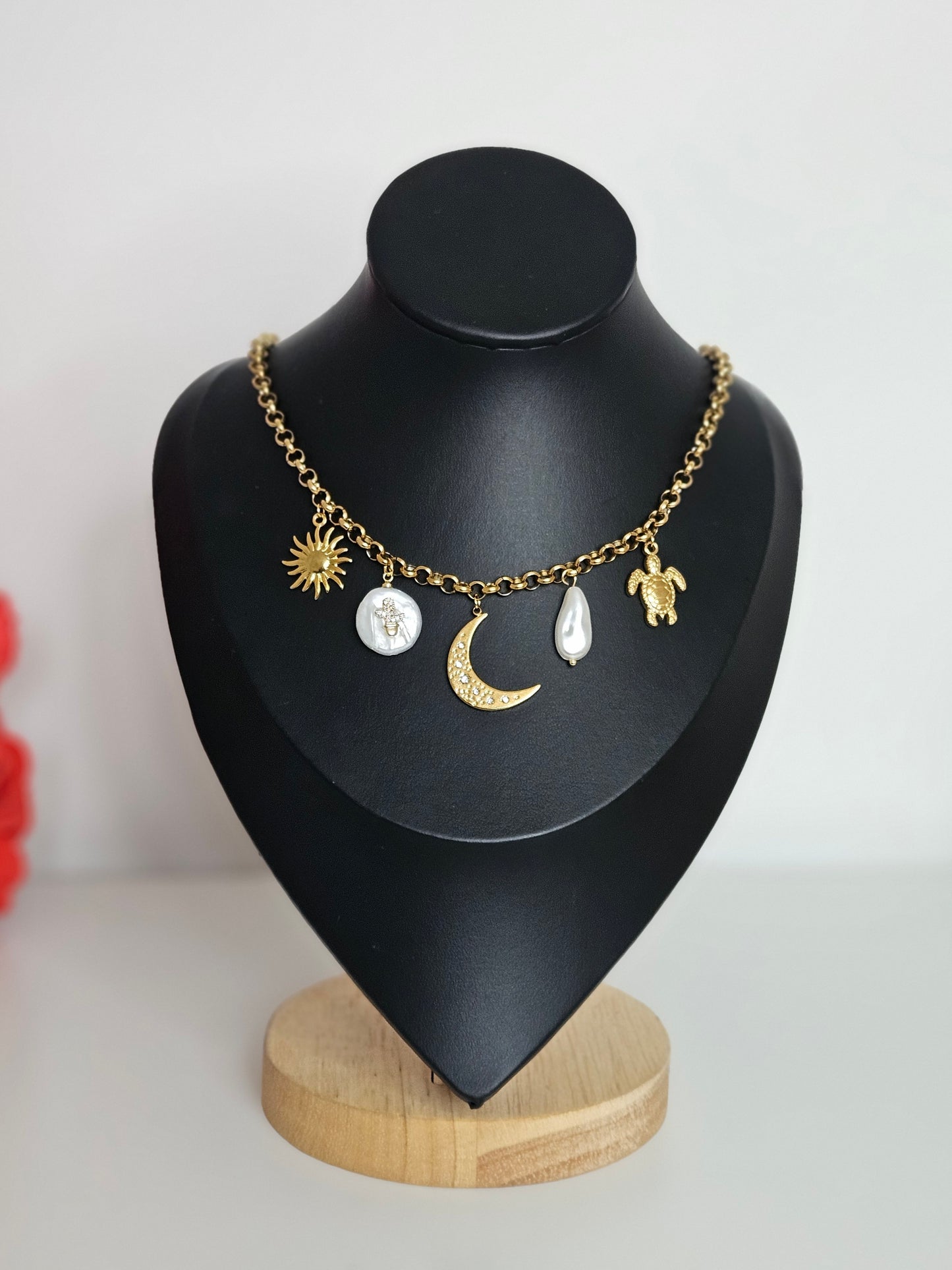 COLLIER DOLLY