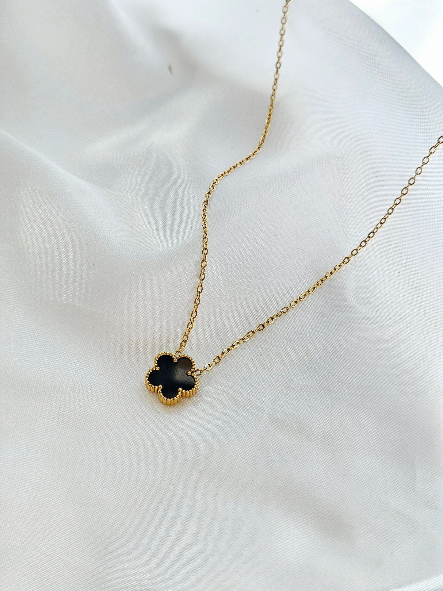 COLLIER MARIAH
