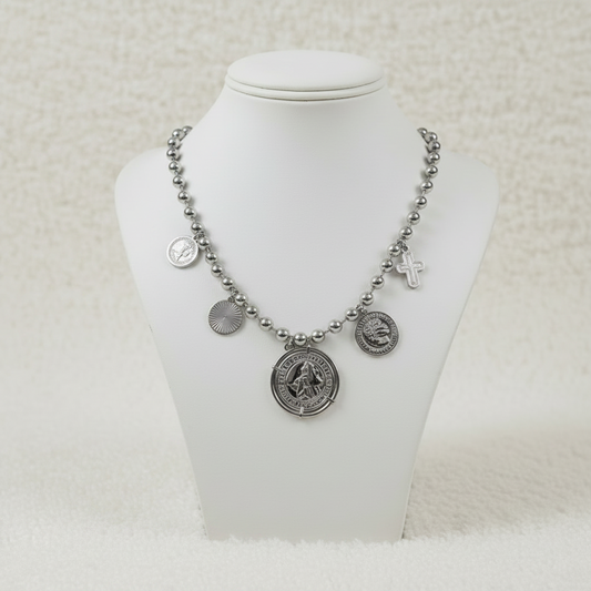 COLLIER EMMA