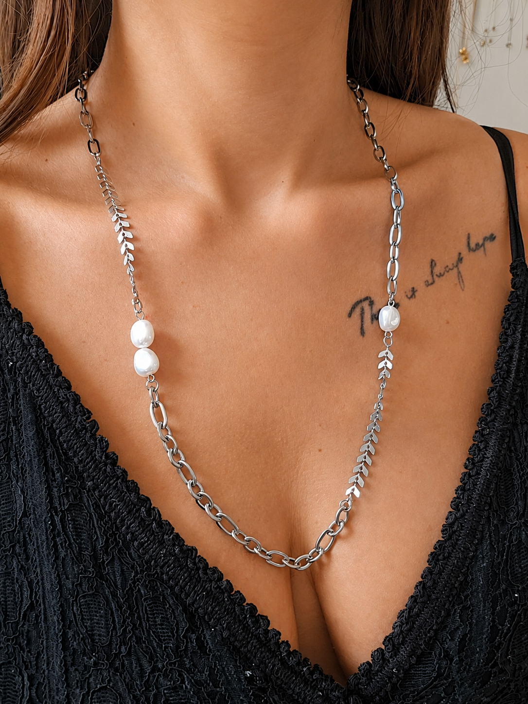 COLLIER LUCIA