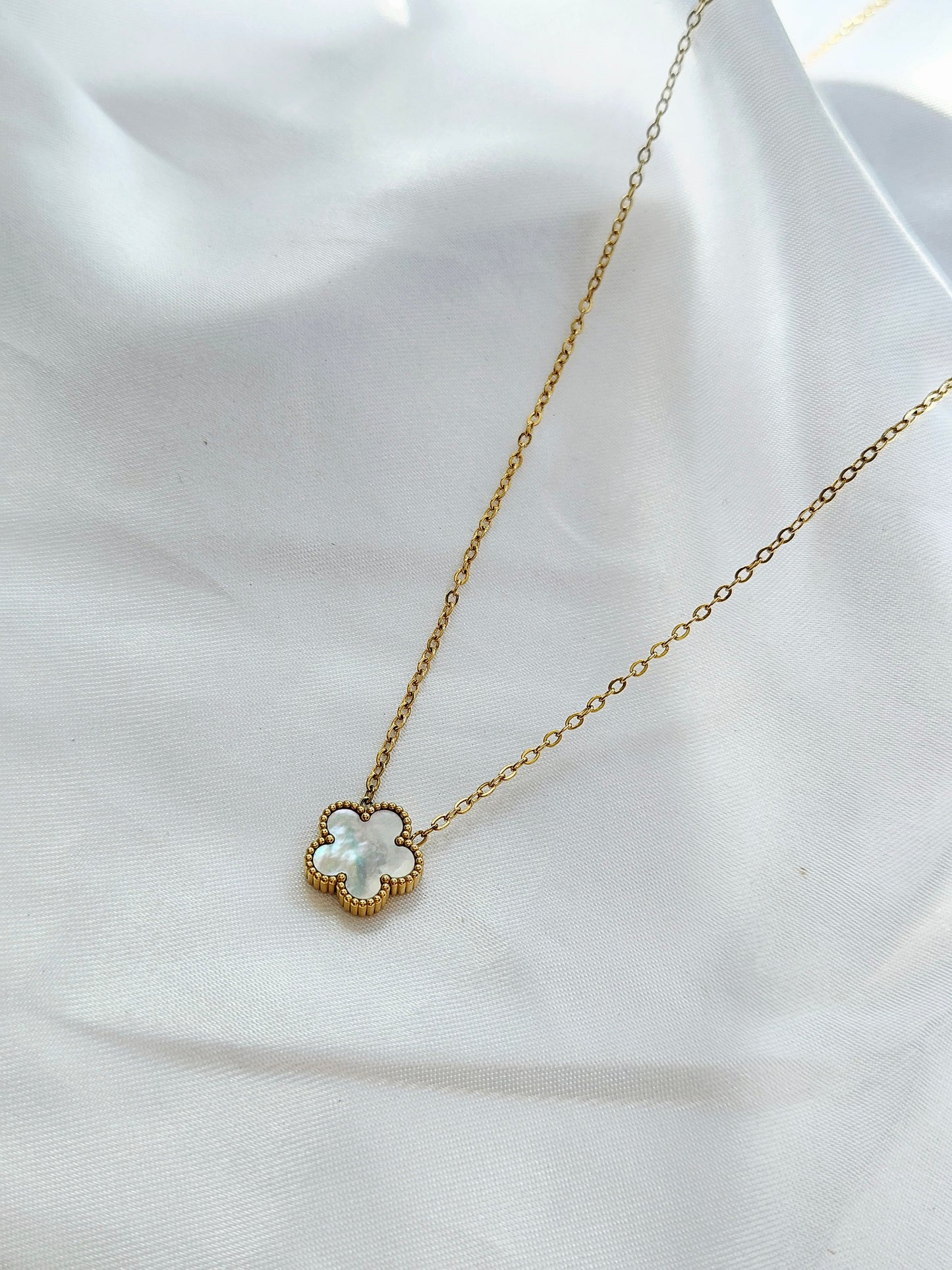 COLLIER MARIAH