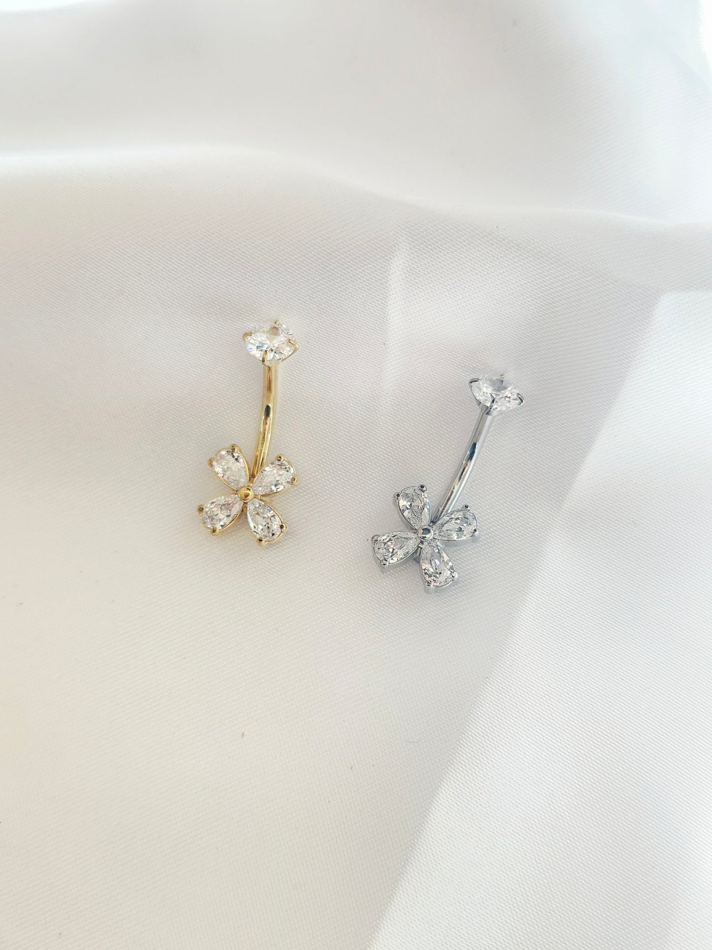 PIERCING NOMBRIL TREFLE