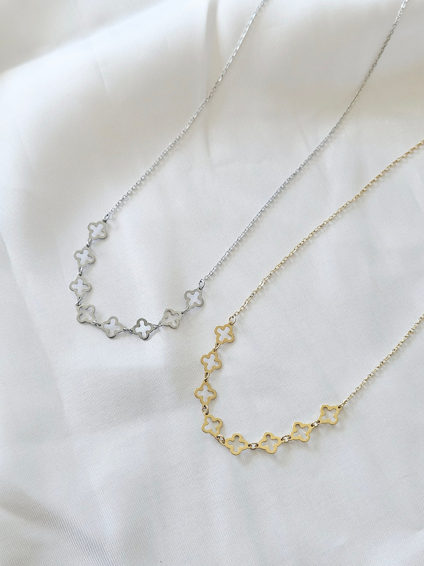COLLIER LAETI