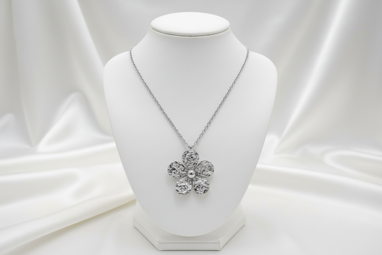 COLLIER ELISABETH