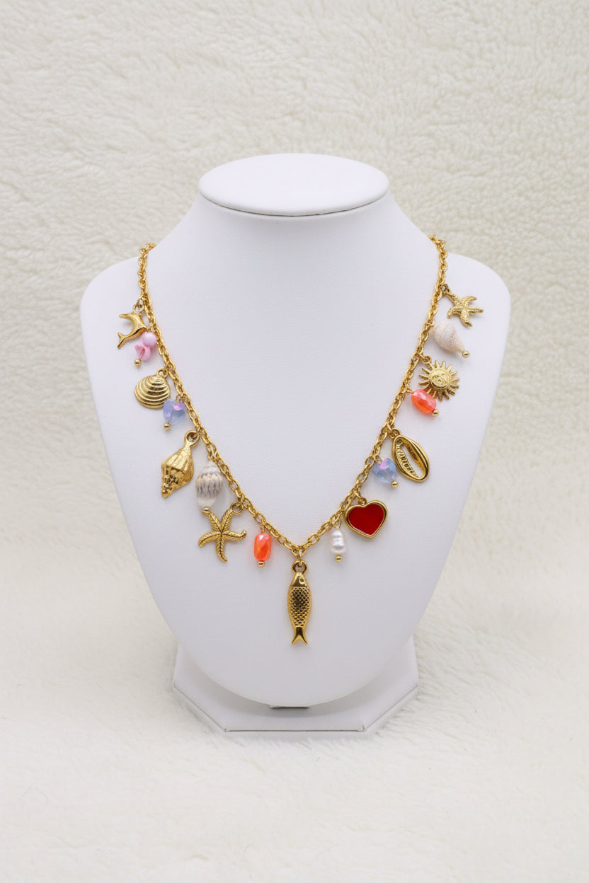 COLLIER SARA