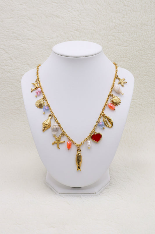 COLLIER SARA