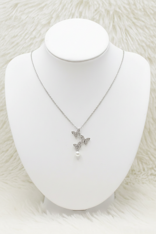 COLLIER LISA
