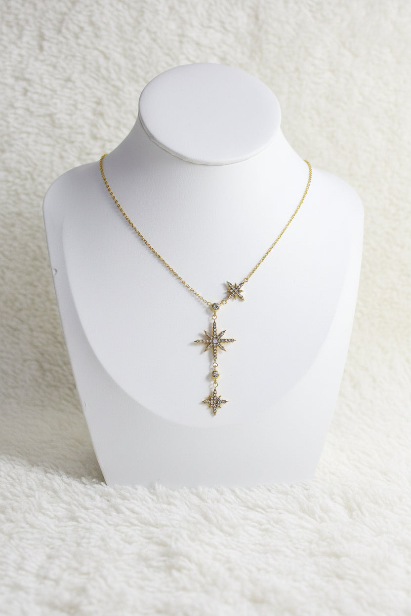 COLLIER NADINE