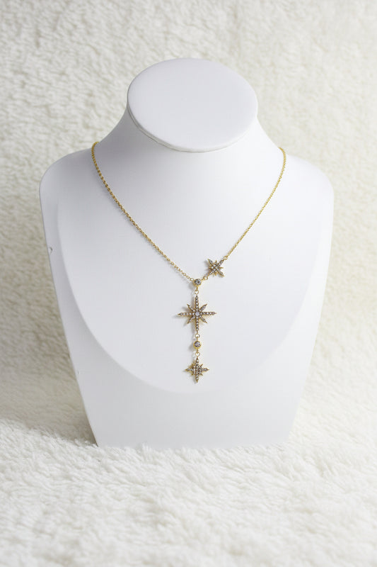 COLLIER NADINE