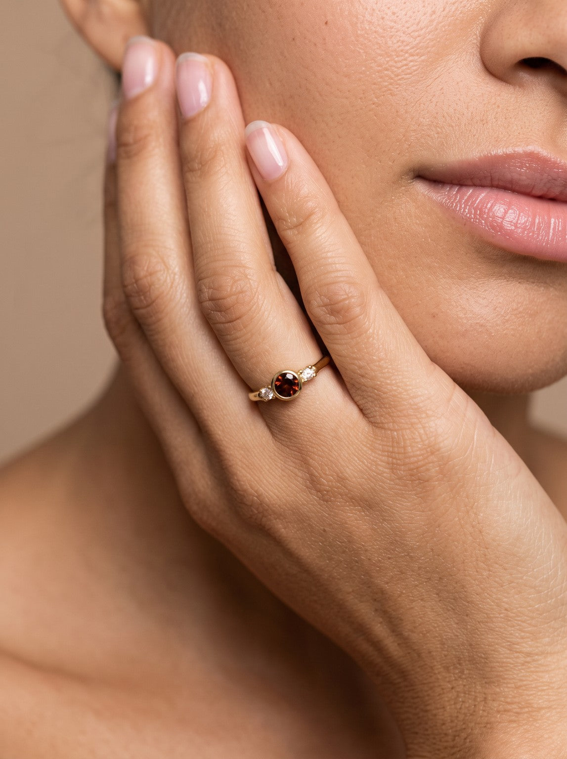 Bague Alizée chocolat portée