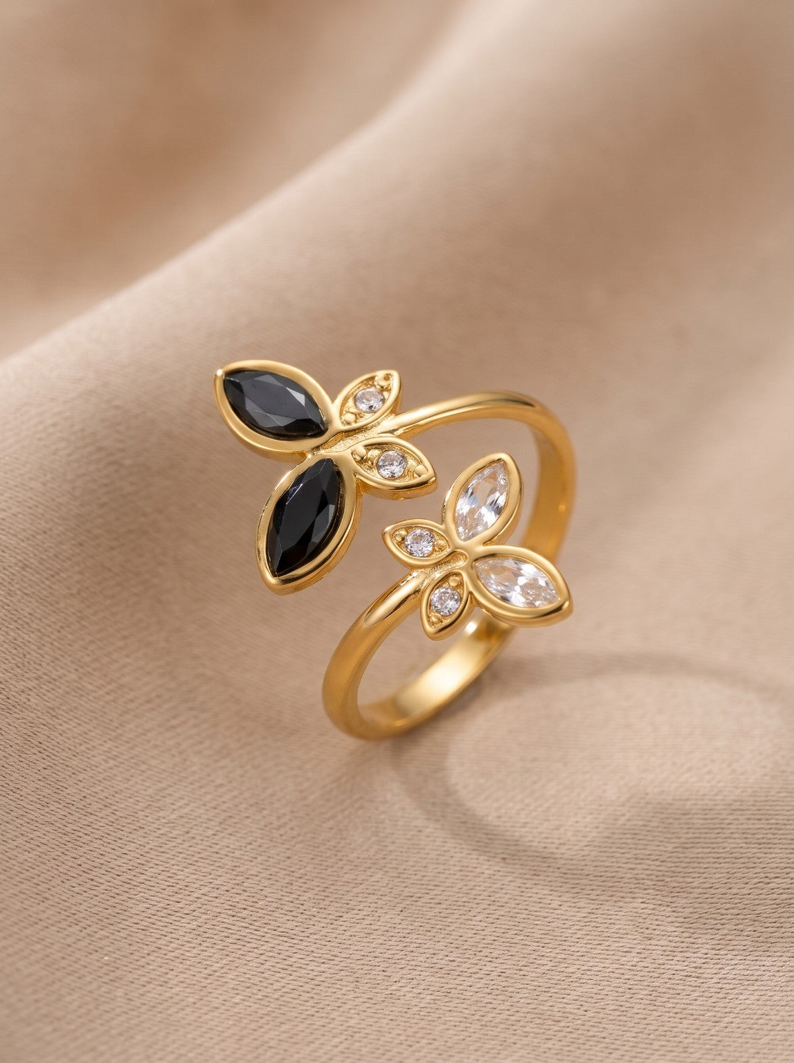 Bague Thaïs noire et blanche