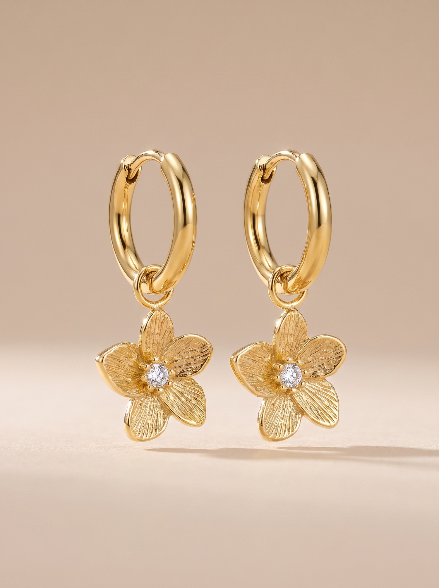 Paire de boucles d'oreilles Apolline dorées