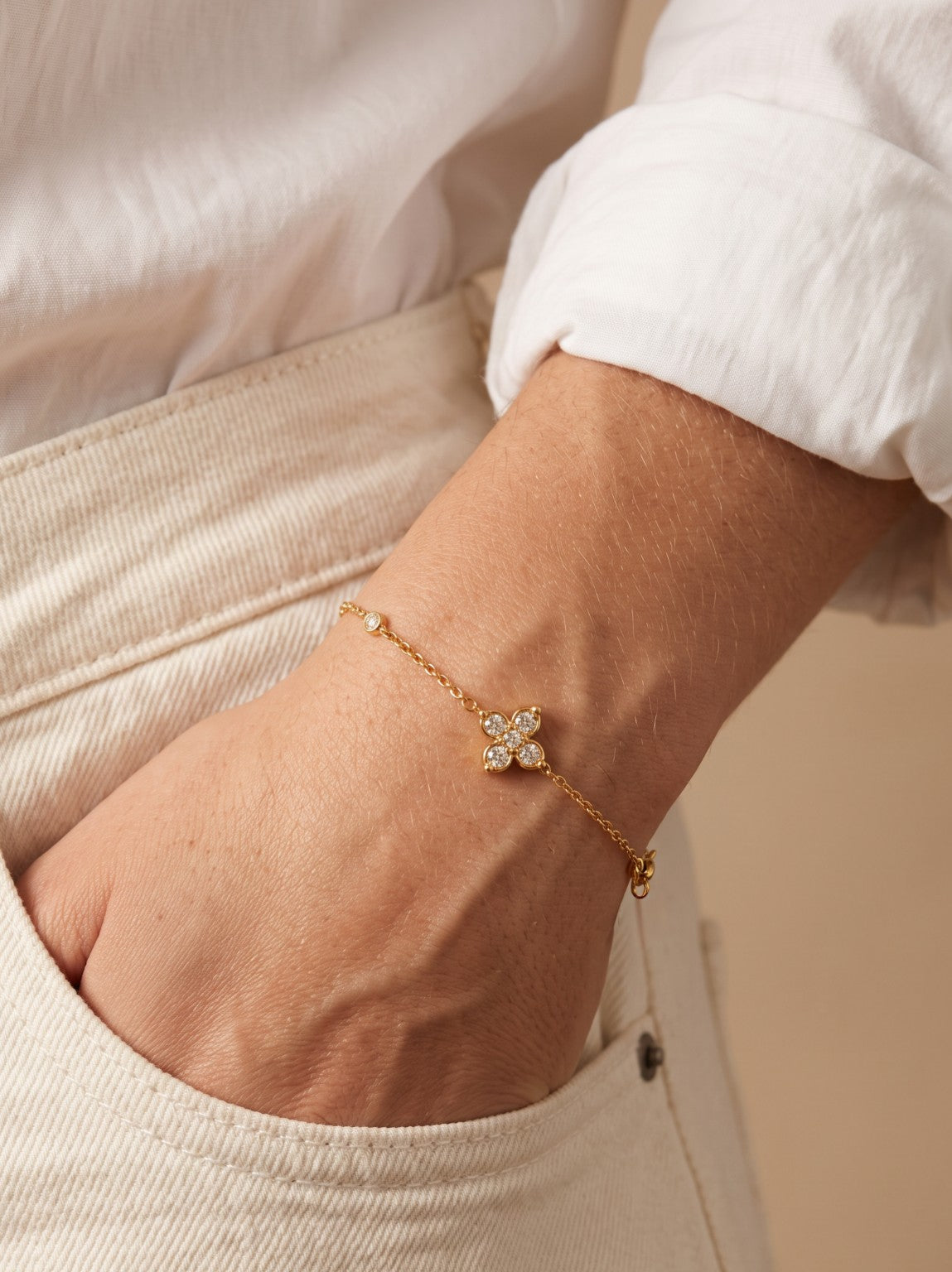 Bracelet Ophélie blanc porté