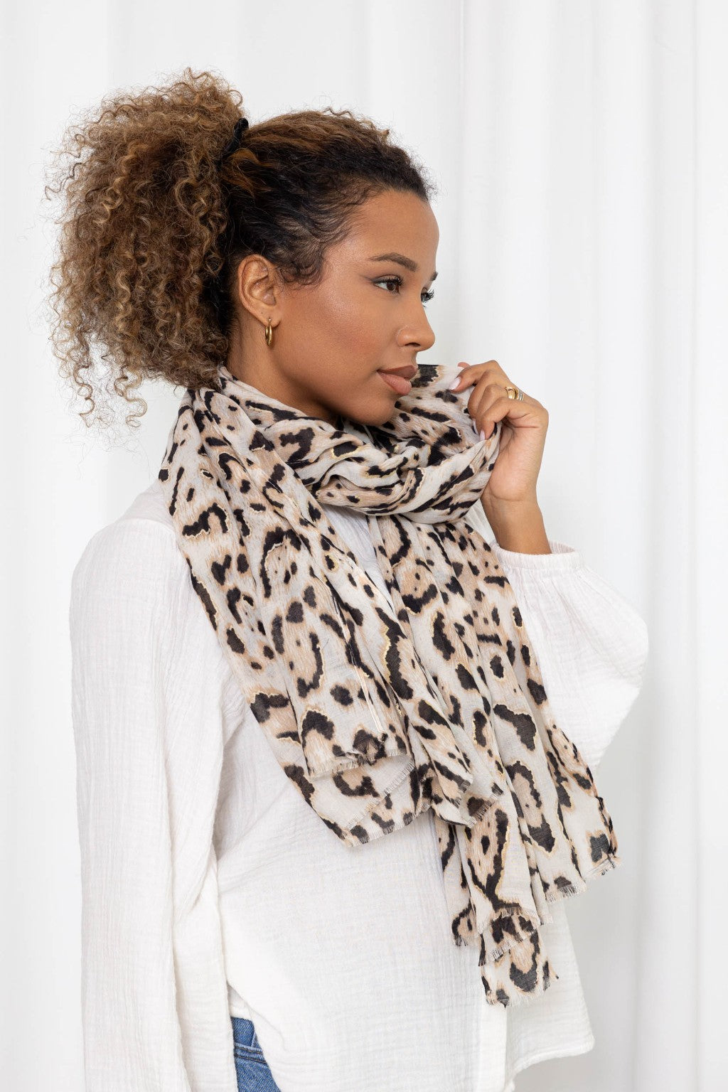 Foulard Clara – Léopard beige et noir