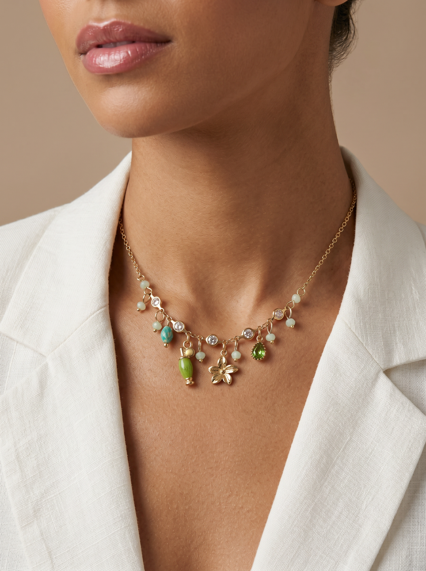 COLLIER VALENTINE