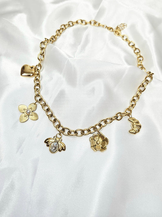 COLLIER TELYA