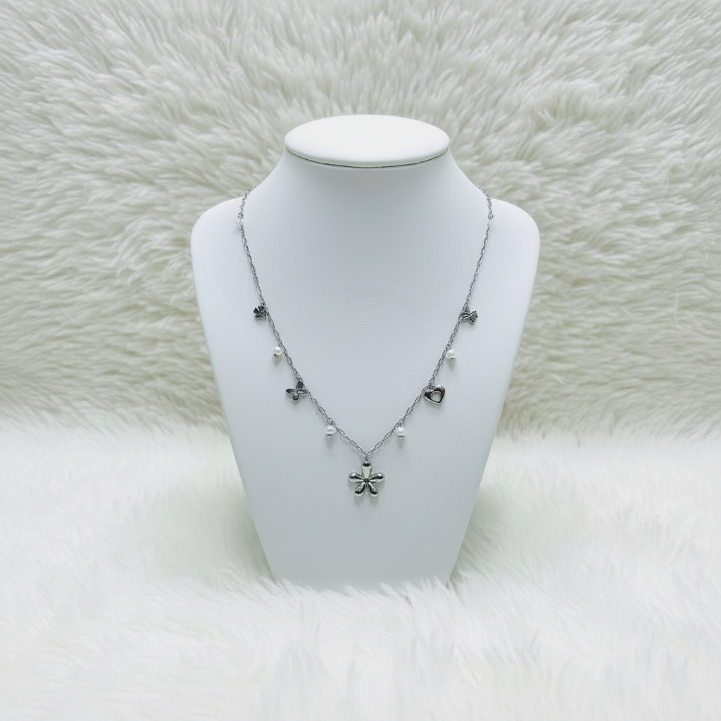 COLLIER LAURA