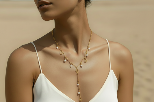 COLLIER KIM