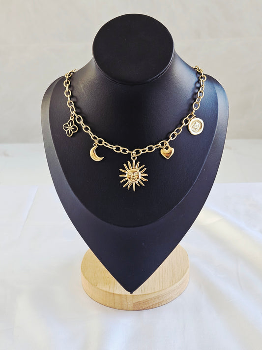 COLLIER LEA