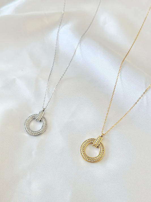 COLLIER LOU