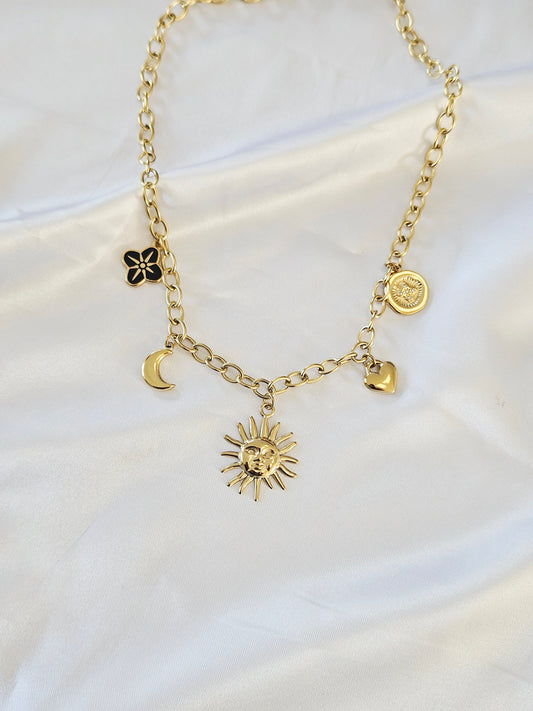 COLLIER LEA