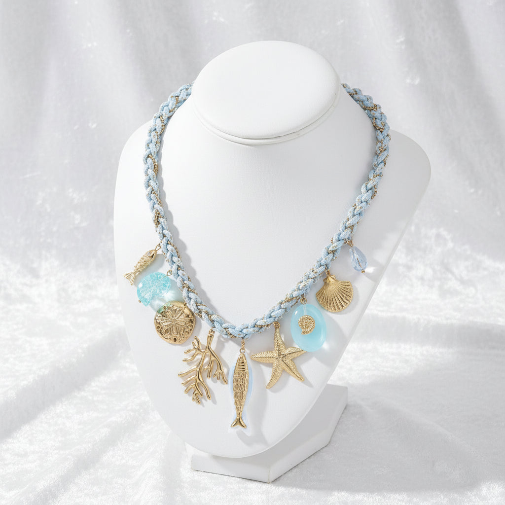 COLLIER MIA
