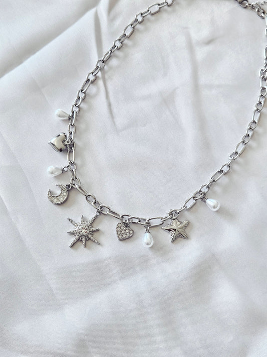 COLLIER EVA
