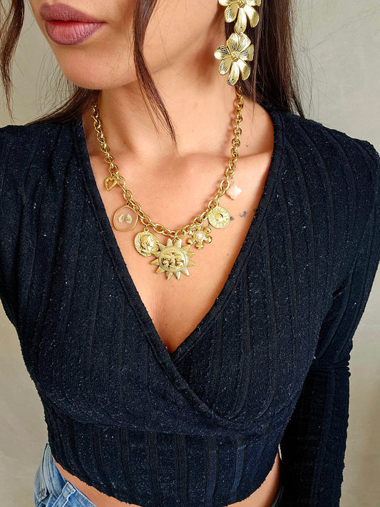 COLLIER LISA