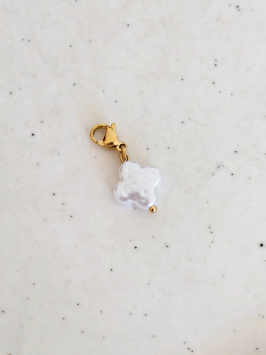 CHARME TREFLE NACRÉ