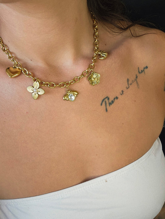 COLLIER TELYA