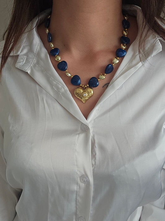 COLLIER AKITA