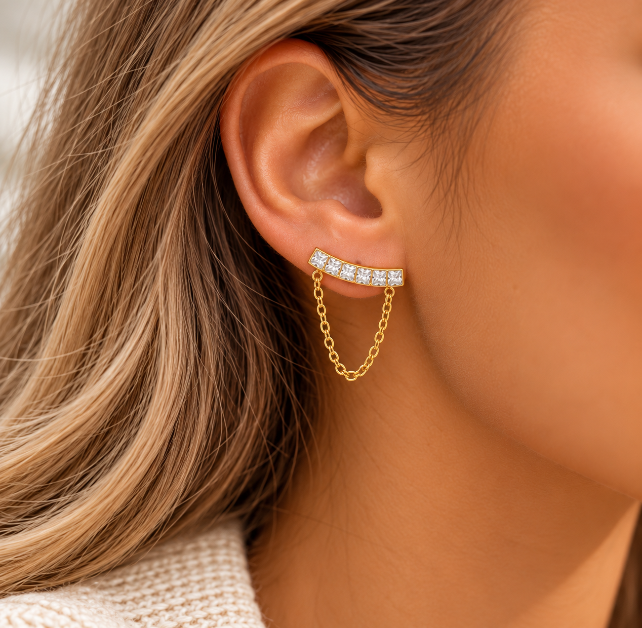 Boucles d'oreilles Soléane portées sur une femme